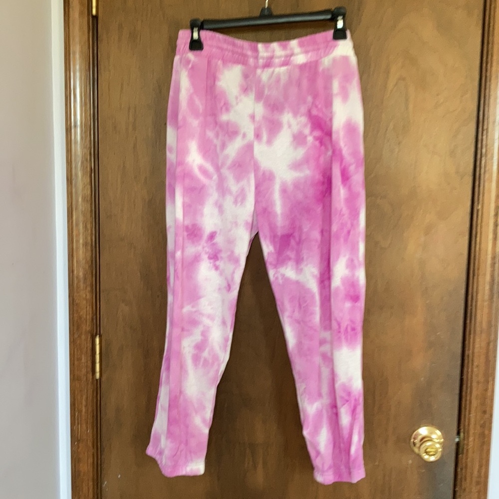 Top with cut out in back & jogger pant tie dye set pink M Juniors - Picture 17 of 17